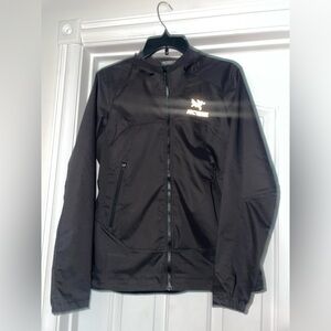 ARC’TERYX WOMANS ATOM LT HOODY JACKET IN BLACK SZ MEDIUM